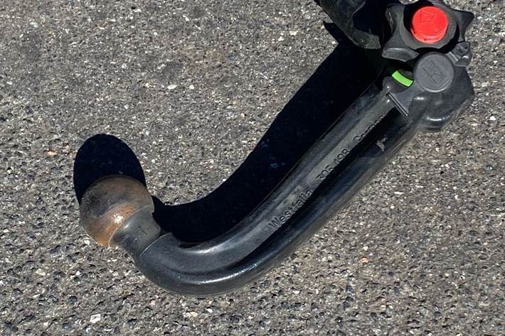 Grå Audi e-tron fra 2022