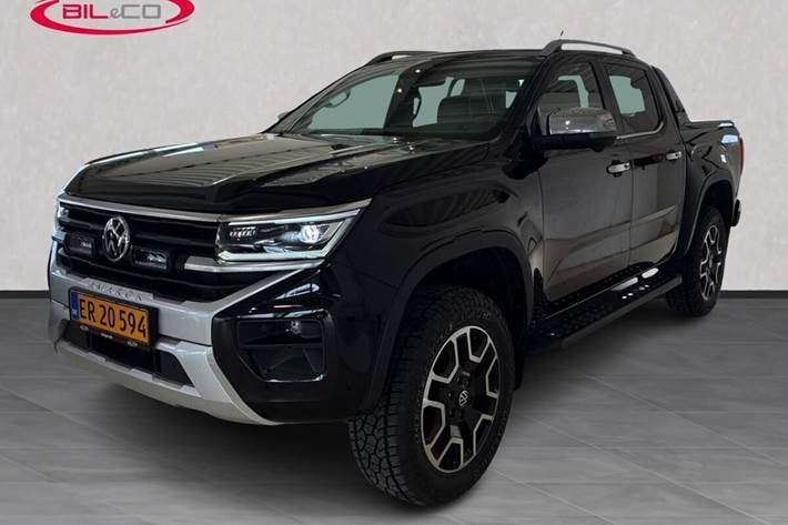 Sort VW Amarok fra 2025 set udefra