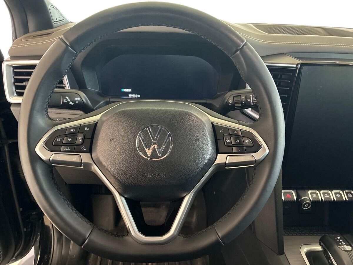 Sort VW Amarok fra 2025