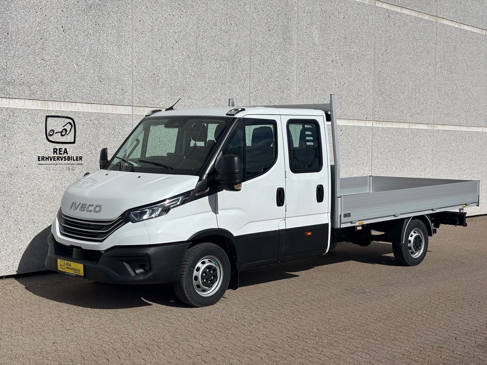 Iveco Daily 3,0 35S18 4100mm D Hi-Matic 180HK DobKab 8g Aut.