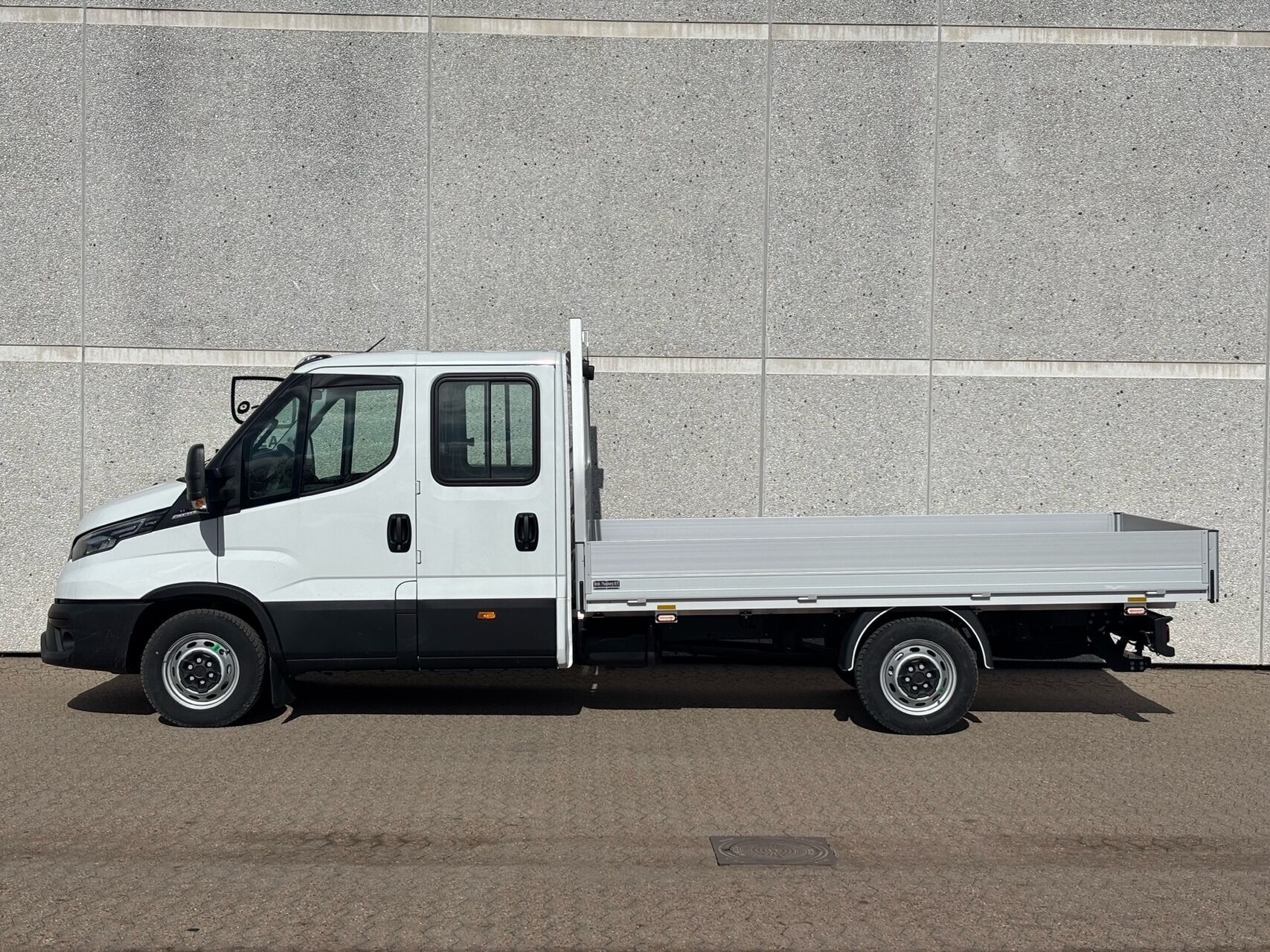 Iveco Daily 3,0 35S18 4100mm D Hi-Matic 180HK DobKab 8g Aut.