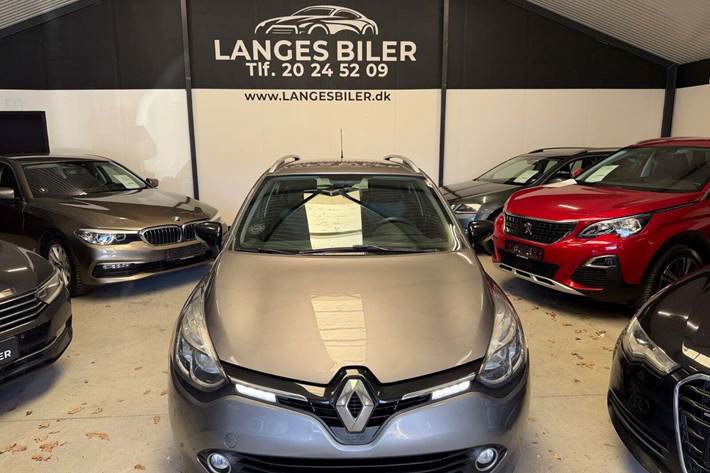 Grå Renault Clio IV fra 2016