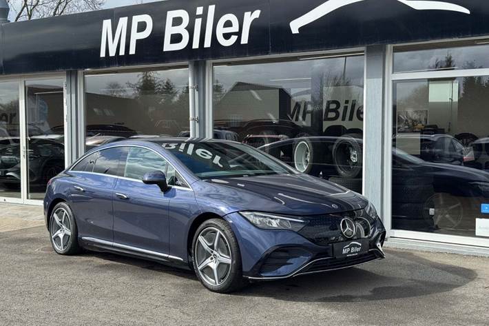 Blå Mercedes EQE300 fra 2023