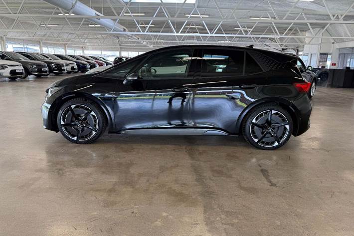 Sort Cupra Born fra 2025