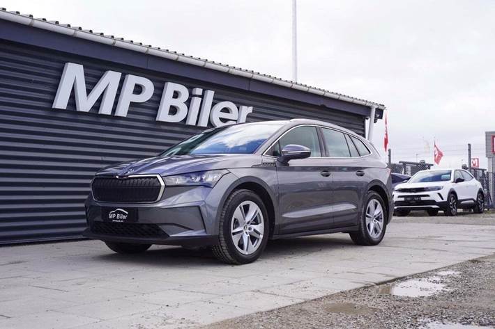 Grå Skoda Enyaq fra 2023