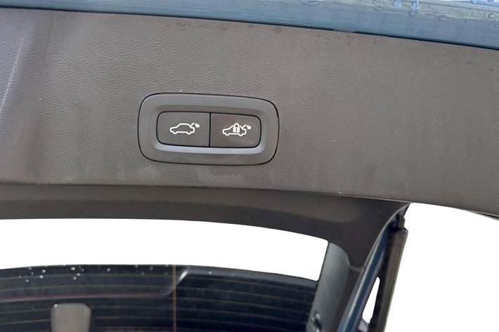 Blå Volvo EX40 fra 2025