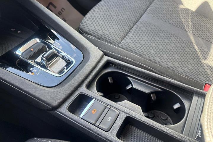 Hvid Skoda Octavia fra 2021
