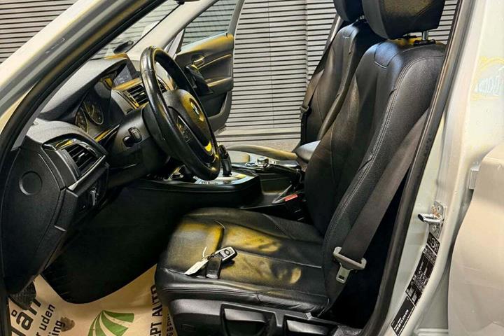 undefined BMW 116d fra 2012 set indefra