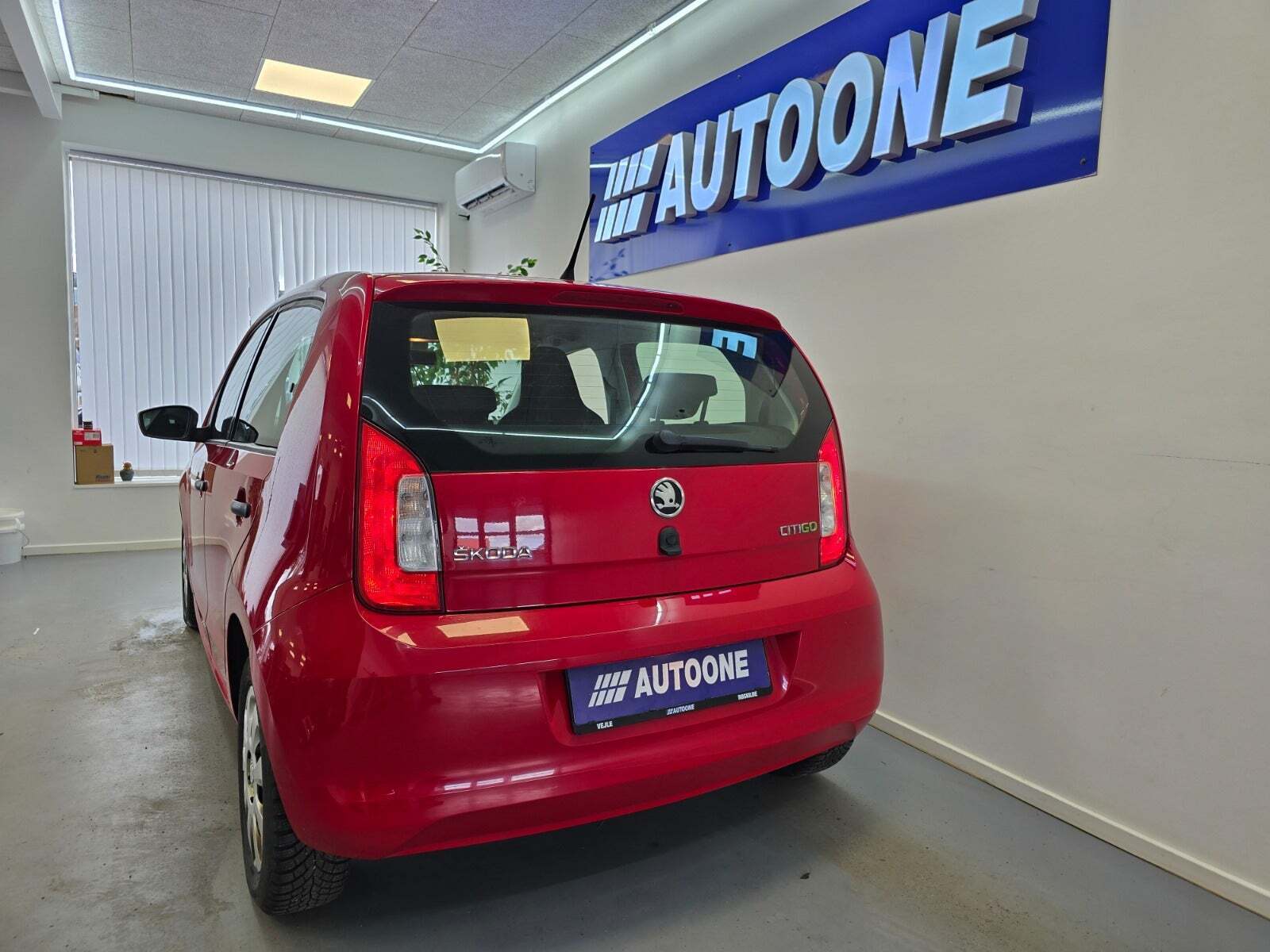 Rød Skoda Citigo fra 2016