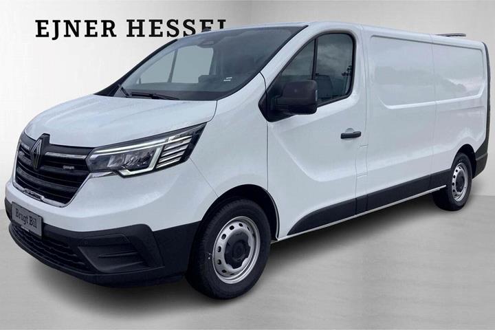 Hvid Renault Trafic fra 2025 set udefra