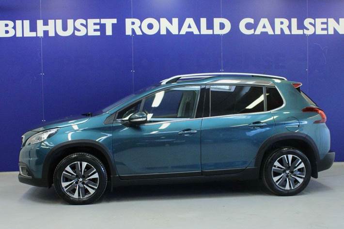 Grøn Peugeot 2008 fra 2019