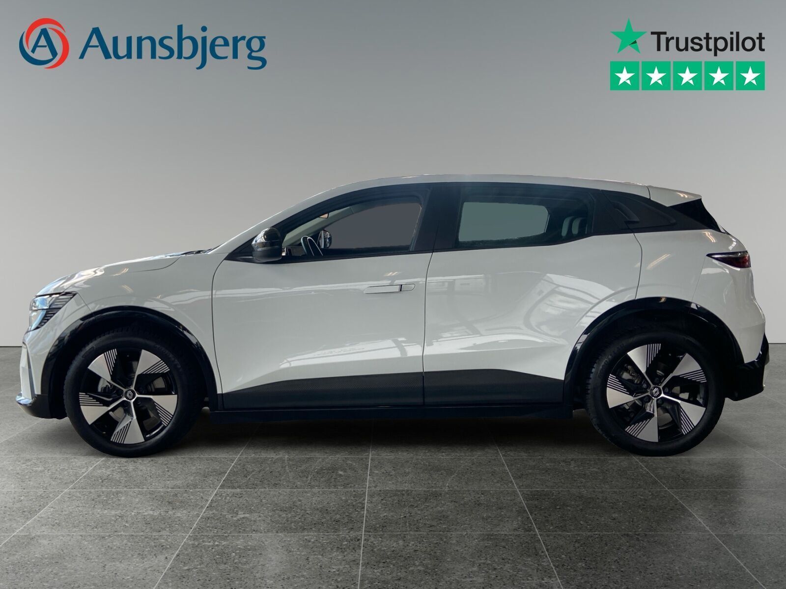 Hvid Renault Megane E-Tech fra 2022