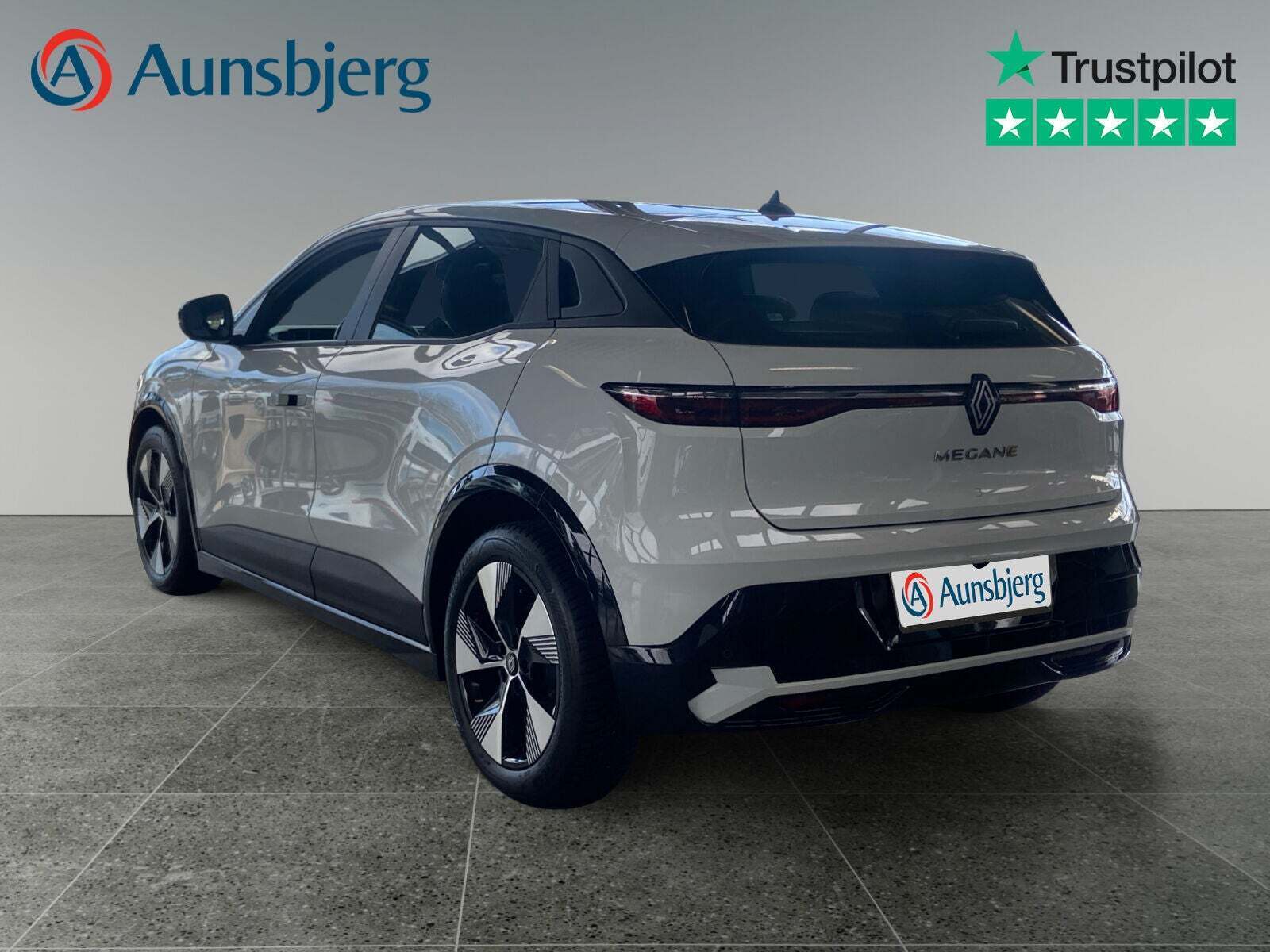 Hvid Renault Megane E-Tech fra 2022