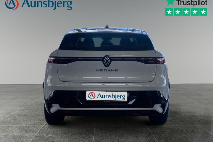 Hvid Renault Megane E-Tech fra 2022