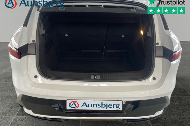 Hvid Renault Megane E-Tech fra 2022