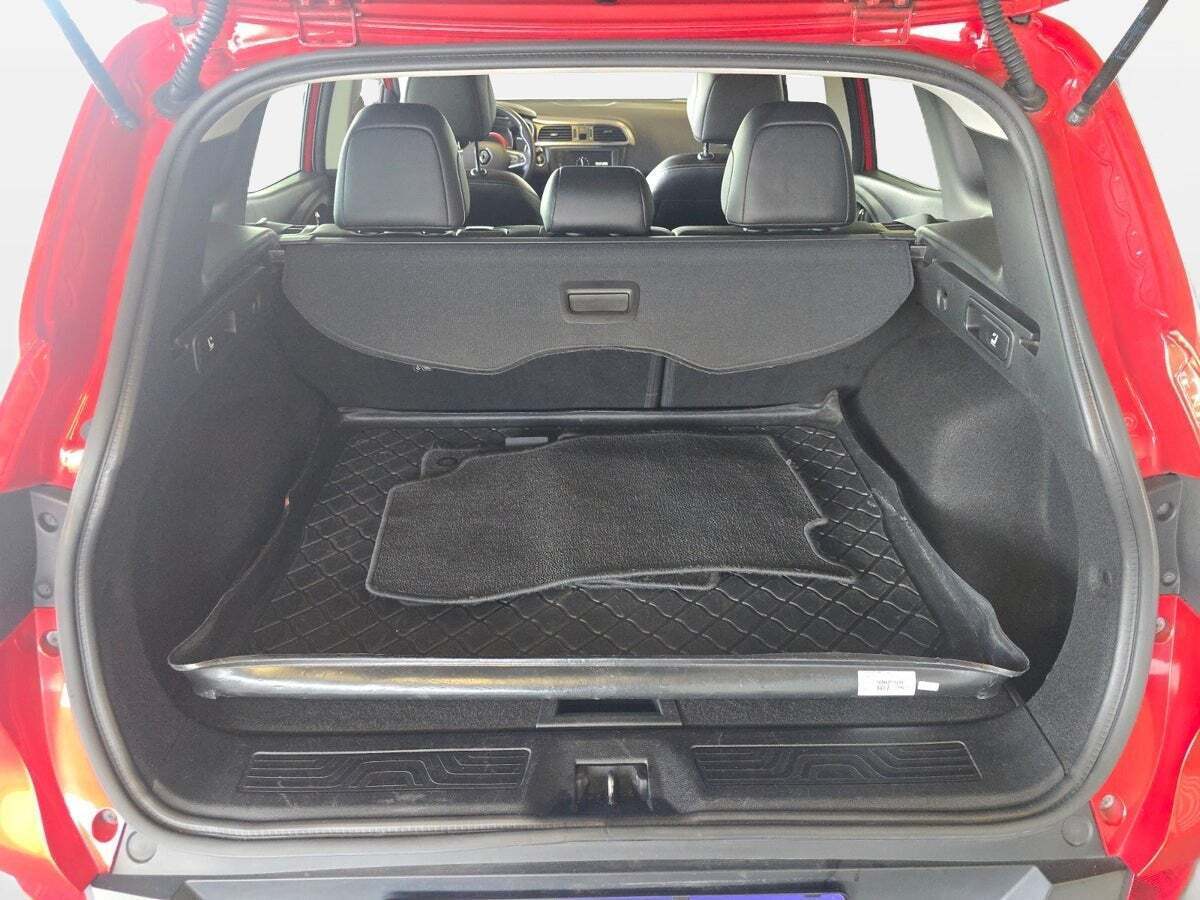 Rød Renault Kadjar fra 2016