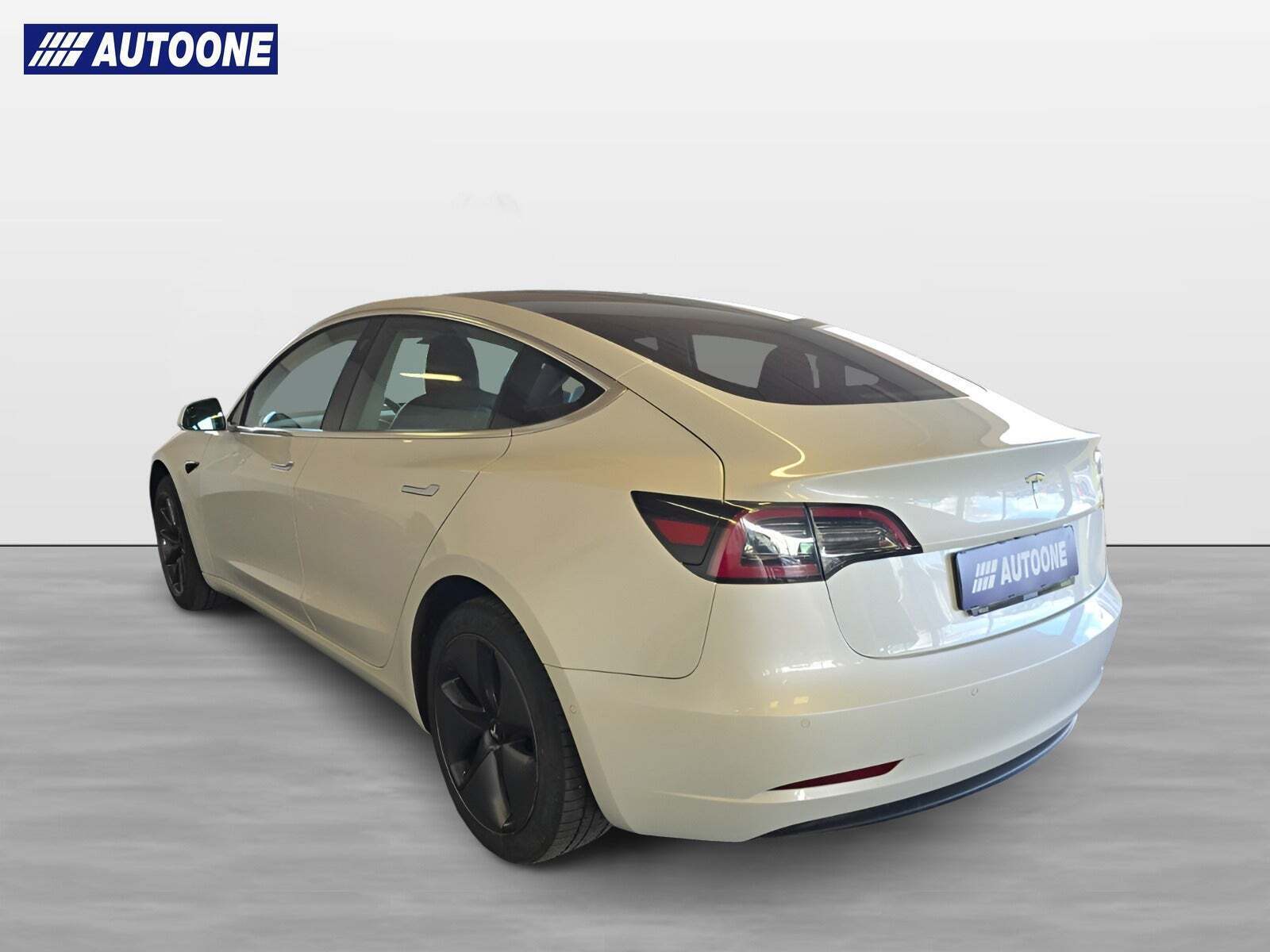 Tesla Model 3 Standard Range+ RWD