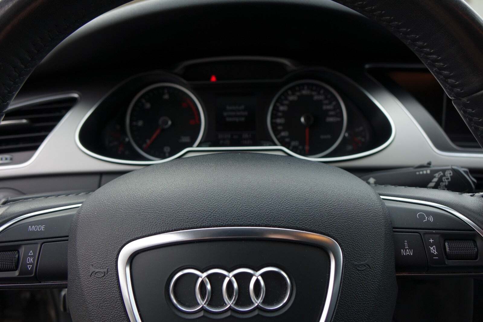 Audi A4 2,0 TDi 177 S-line Avant Multitr.