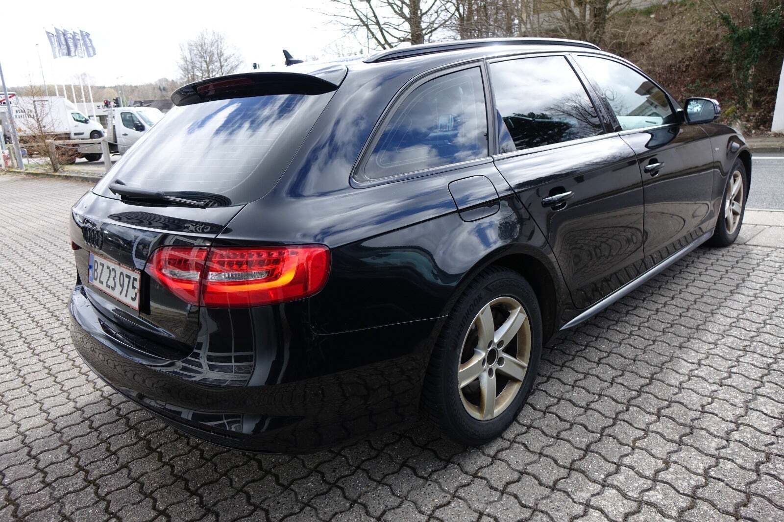 Sort Audi A4 fra 2014