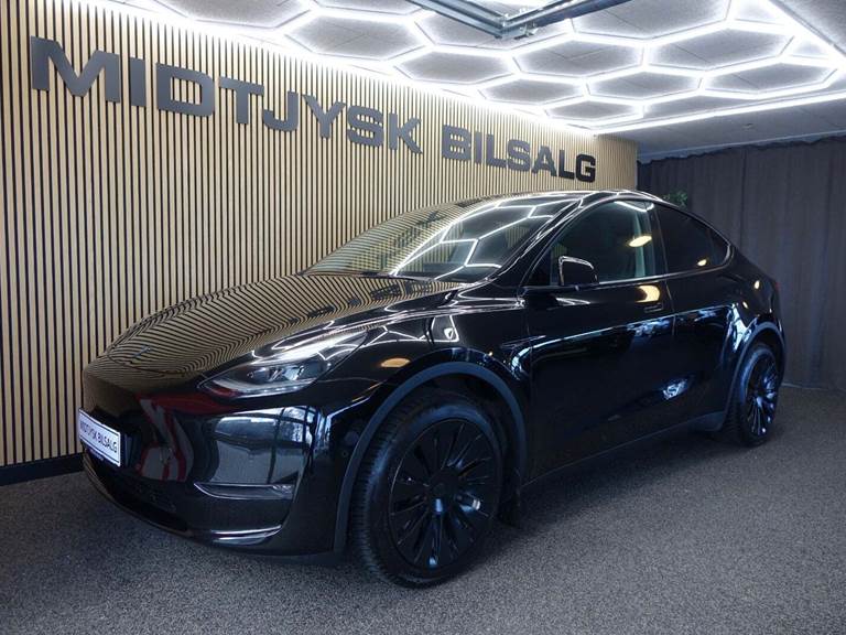 Tesla Model Y Long Range AWD