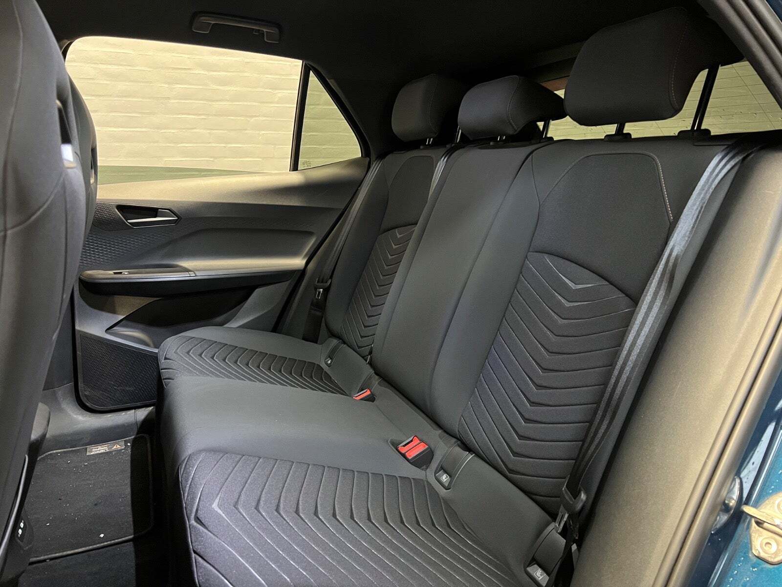 Blå Cupra Born fra 2023