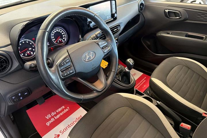 Hvid Hyundai i10 fra 2020