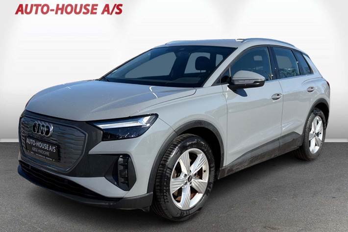 Grå Audi Q4 e-tron fra 2023
