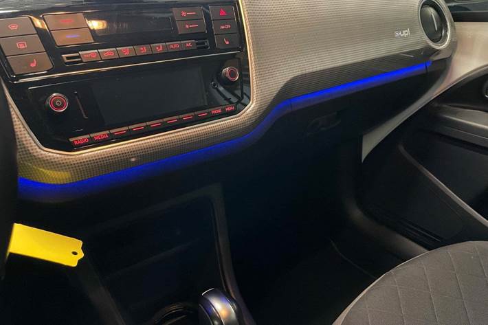 Hvid VW E-UP! fra 2021