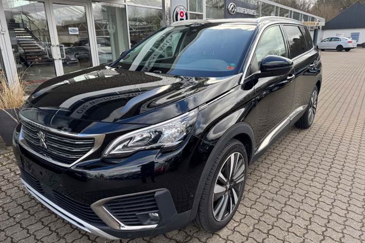 Sort Peugeot 5008 fra 2020