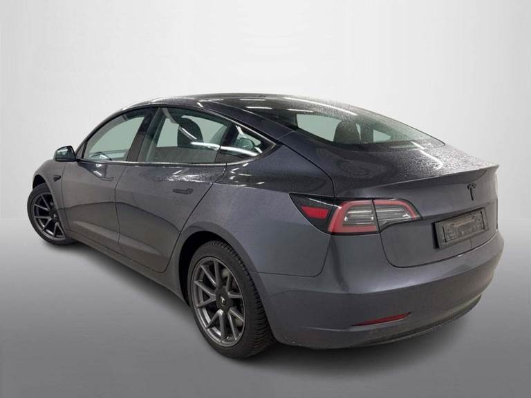 Tesla Model 3 Standard Range+ RWD