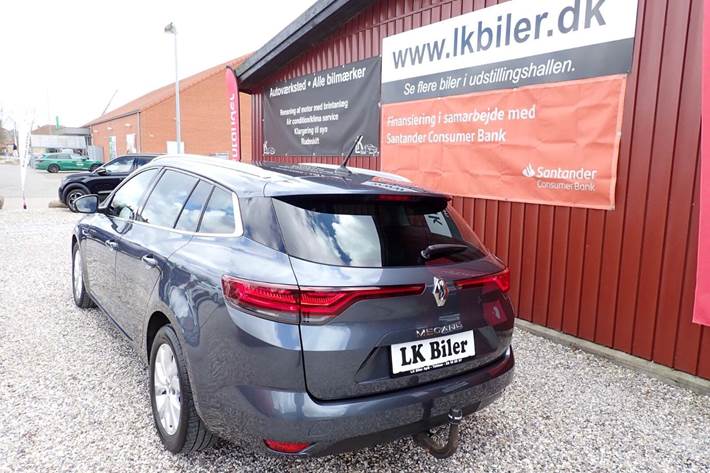 Grå Renault Megane IV fra 2021