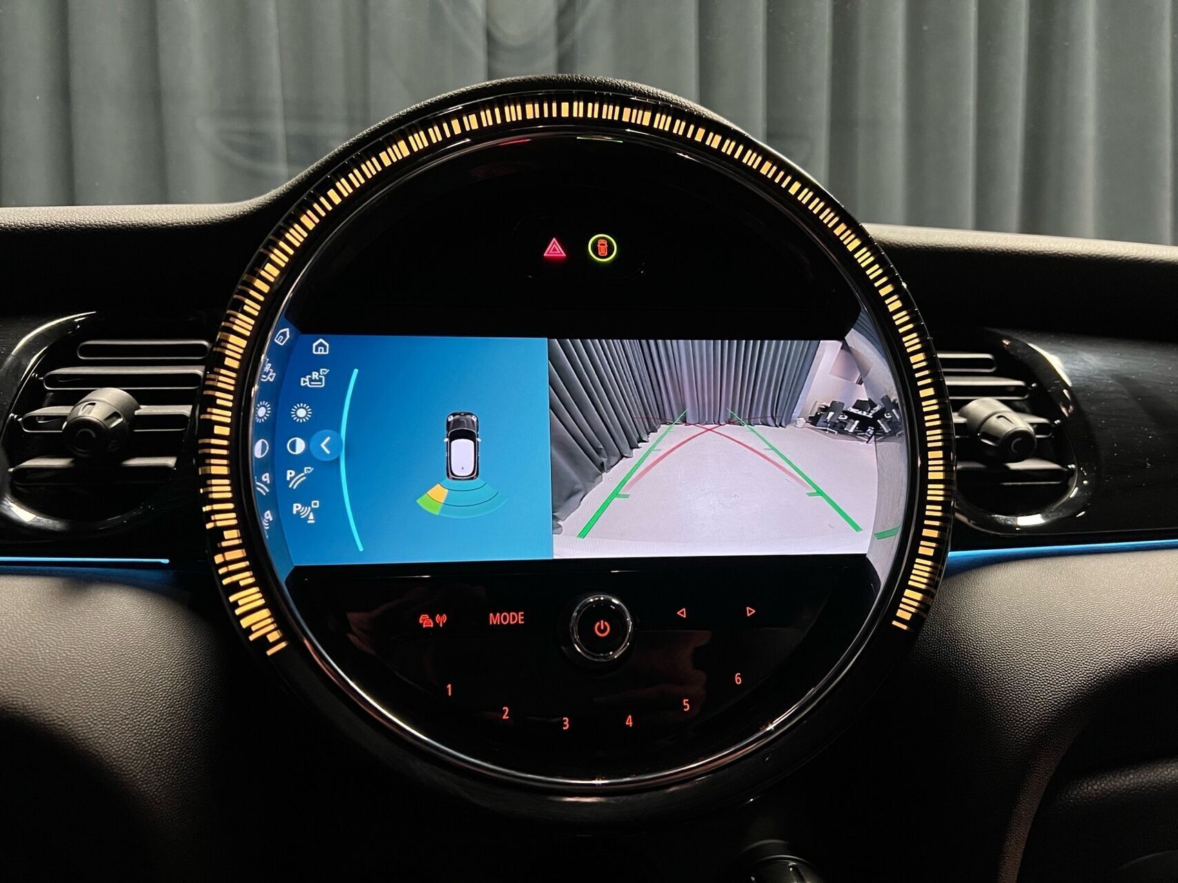 Grå Mini Cooper fra 2022