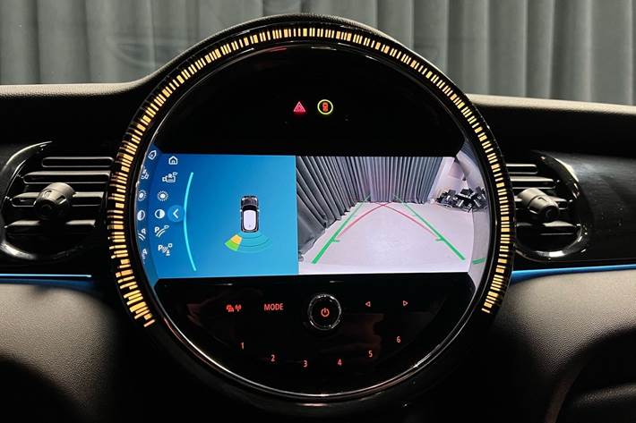 Grå Mini Cooper fra 2022