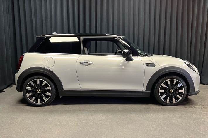 Hvid Mini Cooper fra 2022