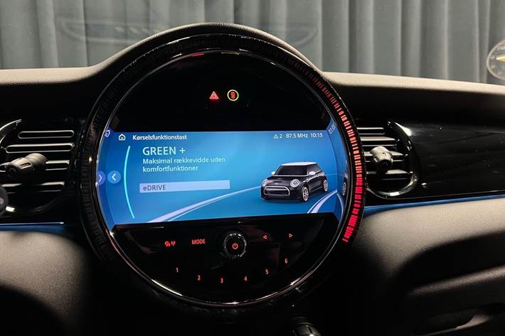 Hvid Mini Cooper fra 2022