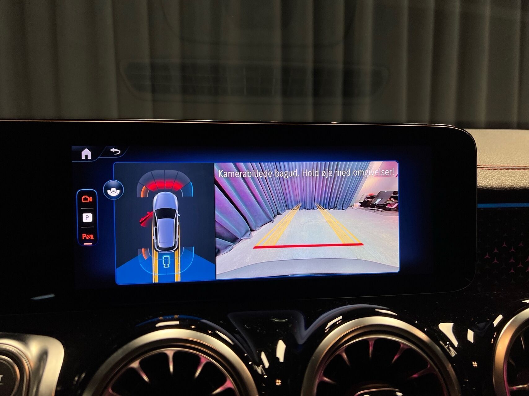 Sort Mercedes EQB 250+ fra 2024