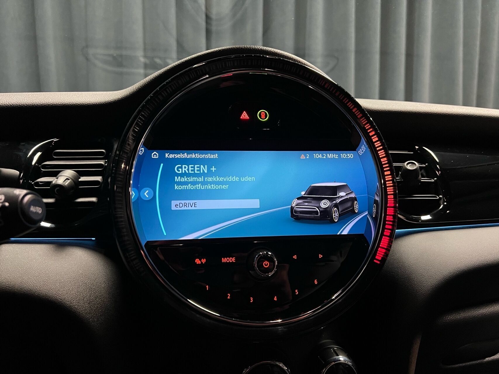 Grå Mini Cooper fra 2022