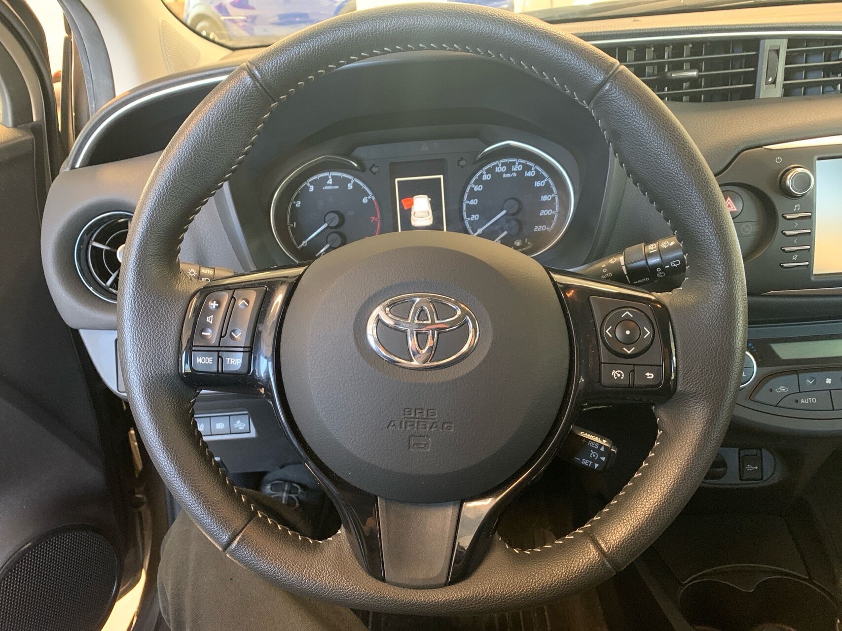 Toyota Yaris 1,5 VVT-I T3 Premiumpakke 111HK 5d 6g