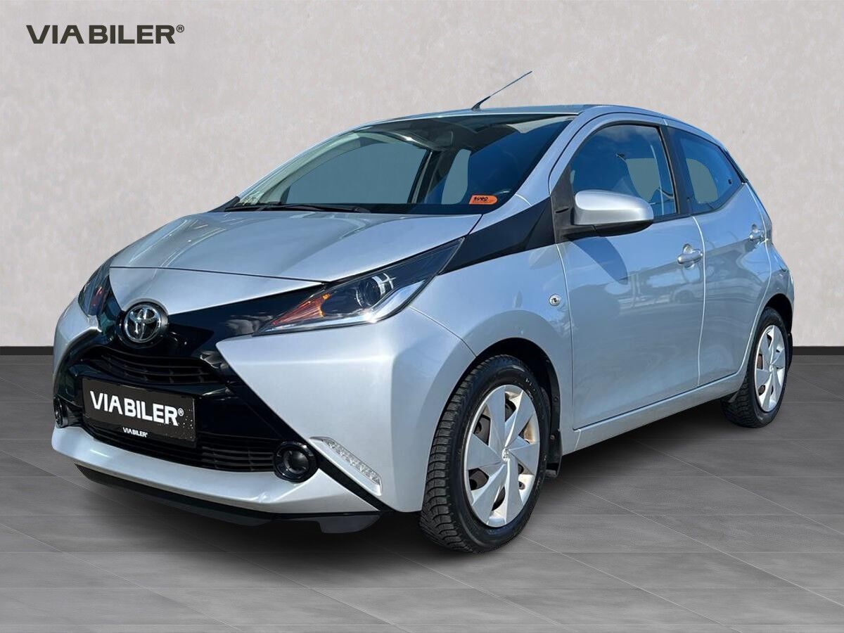Toyota Aygo 1,0 VVT-I X-Play + X-Touch 69HK 5d