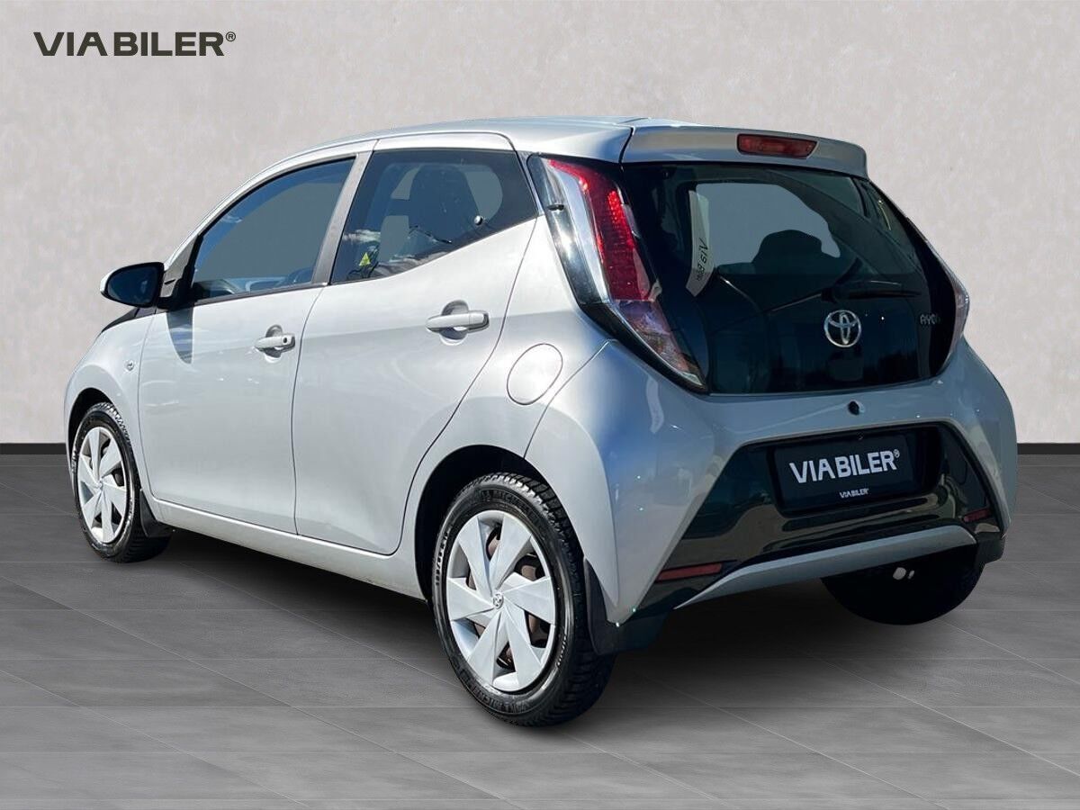 Toyota Aygo 1,0 VVT-I X-Play + X-Touch 69HK 5d