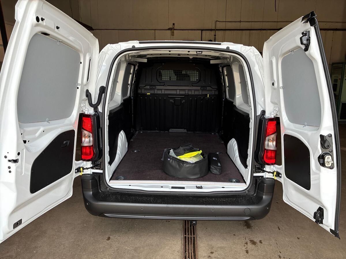 Toyota ProAce City 50 kWh (136 hk) Long/To skydedøre aut. gear Comfort Master