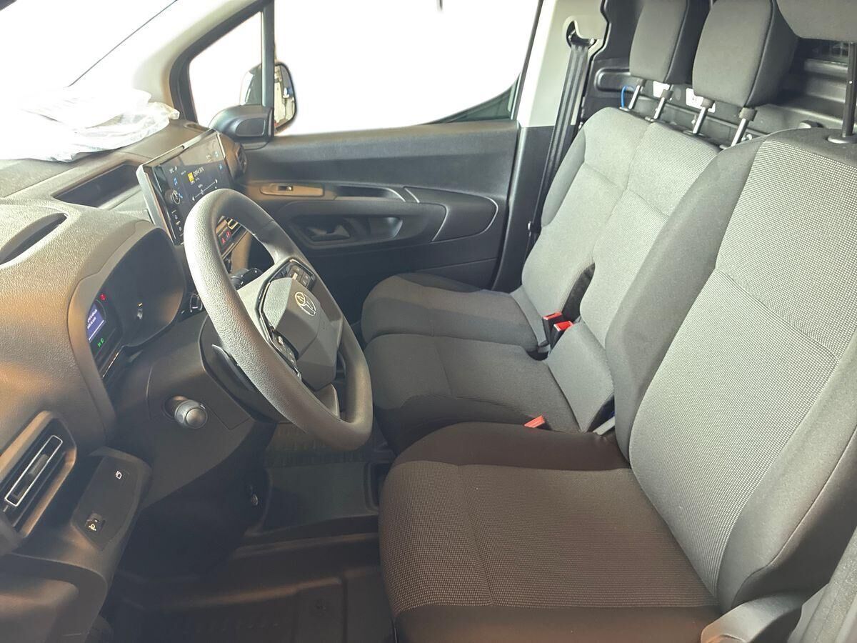 Toyota ProAce City 50 kWh (136 hk) Medium/To skydedøre aut. gear Comfort Master