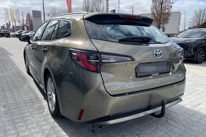 Grøn Toyota Corolla fra 2021