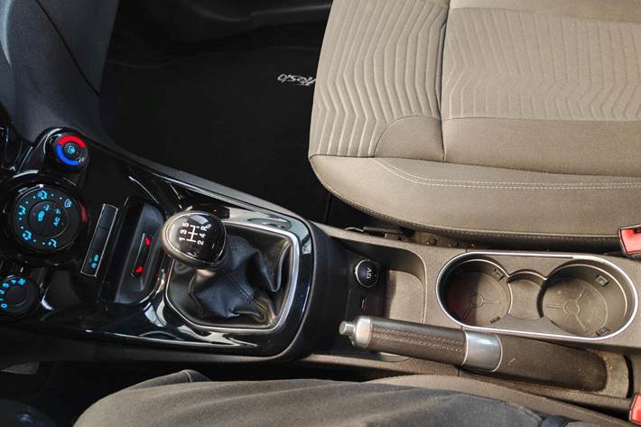 Gul Ford Fiesta fra 2013