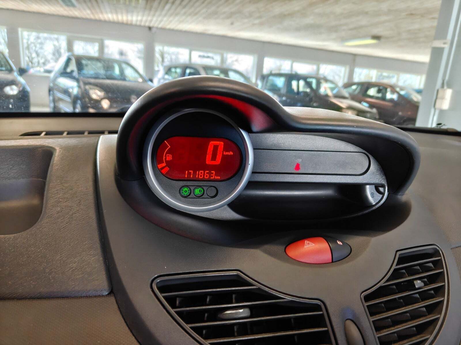 Gul Renault Twingo fra 2013