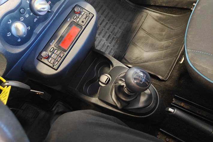 Gul Renault Twingo fra 2013