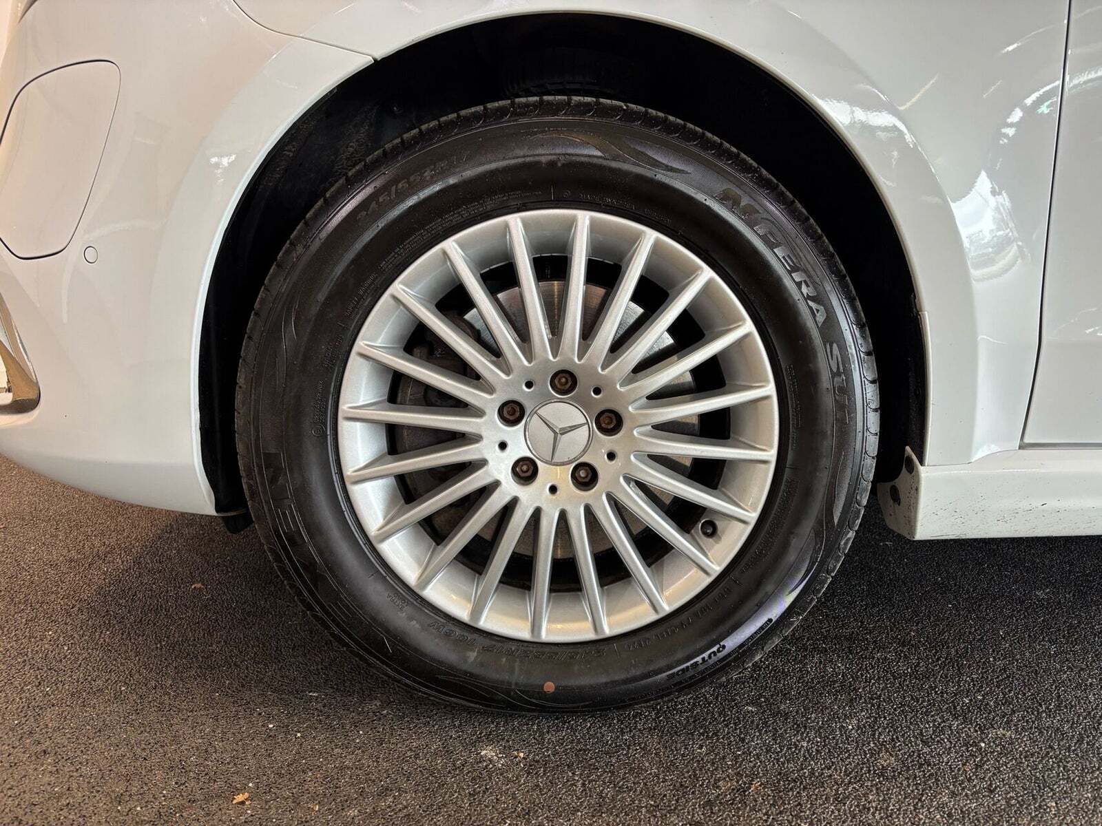 Mercedes EQV300 Avantgarde L