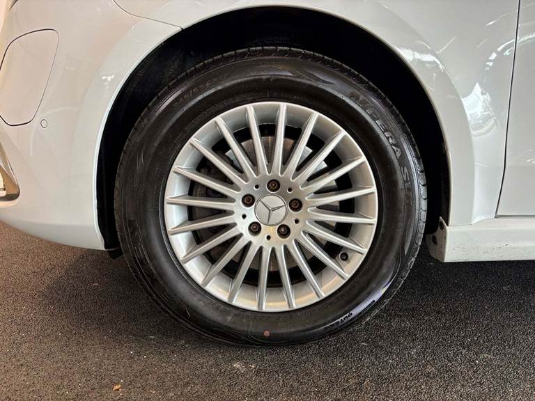 Mercedes EQV300 Avantgarde L