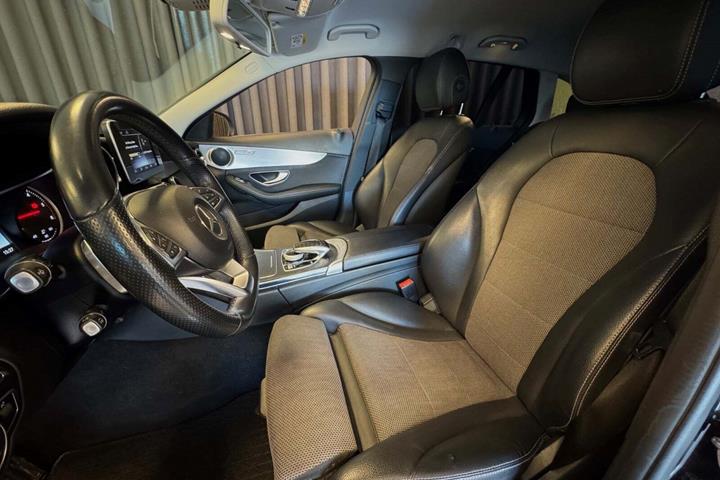 Sort Mercedes C220 d fra 2018
