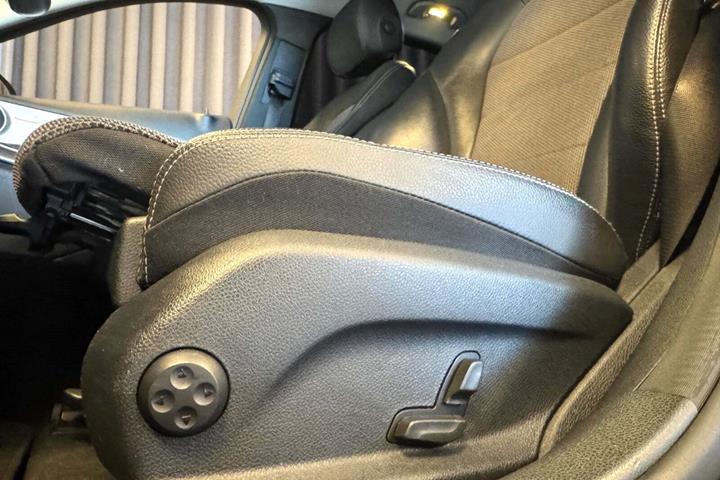 Sort Mercedes C220 d fra 2018